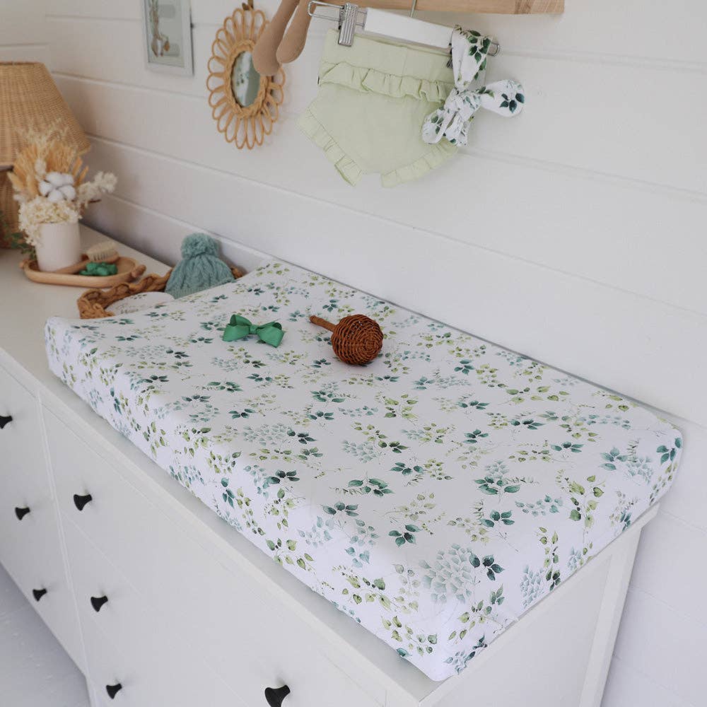 Snuggle Hunny | Organic Bassinet Sheet / Change Pad Cover | Eden