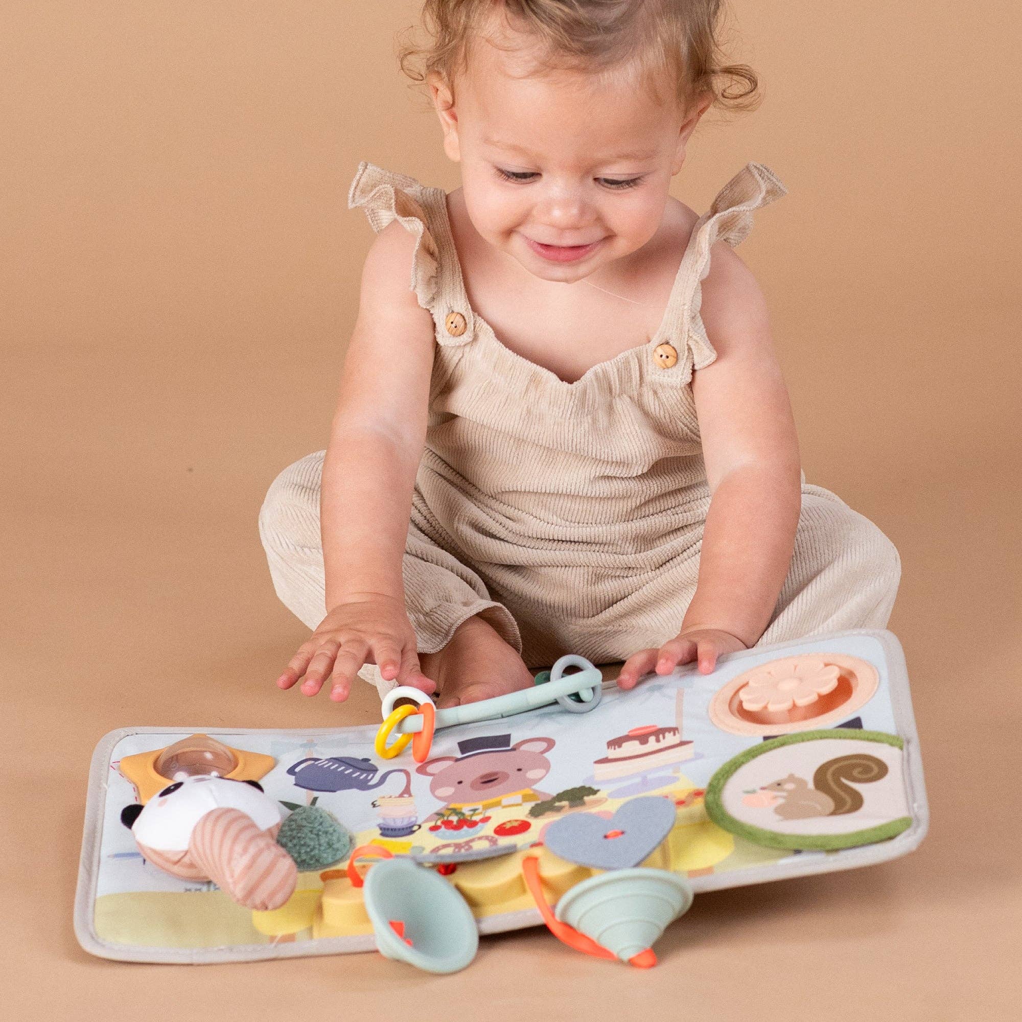 Playette | Taf Toys Peek, Pop & Play Station