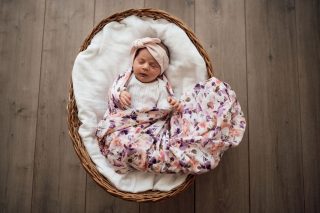 Snuggle Hunny | Organic Muslin Wrap | Blushing Beauty