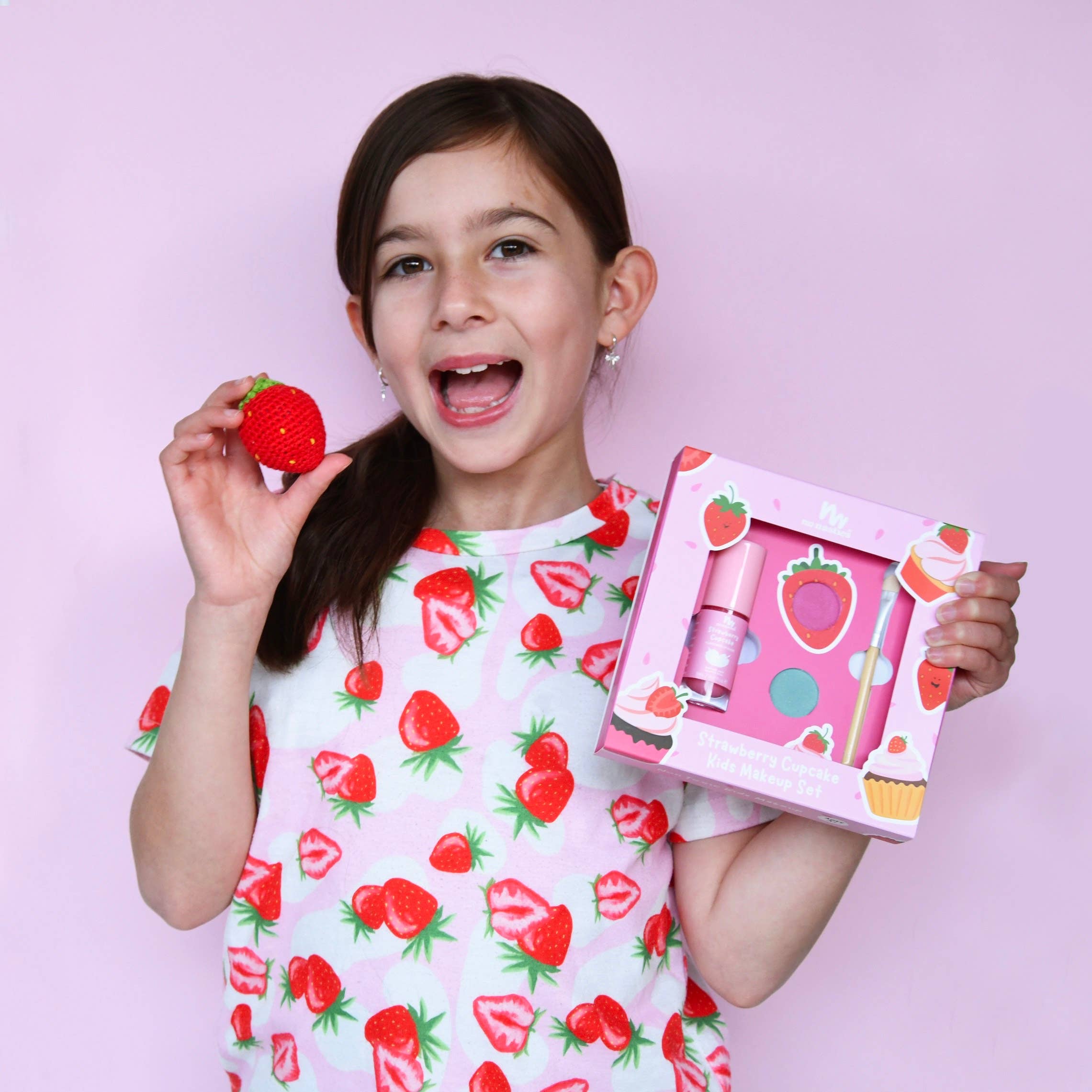 no nasties kids | Strawberry Cupcake No Nasties Natural Makeup Gift Set