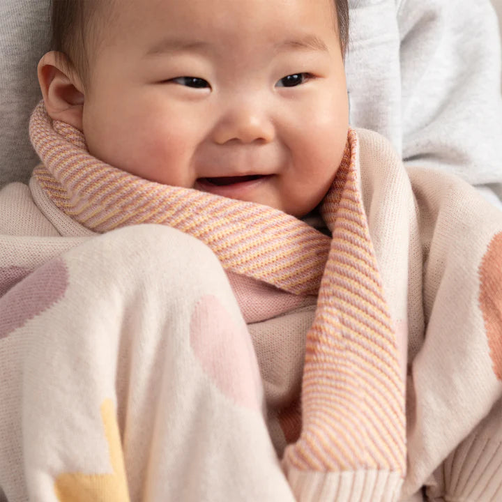 Living Textiles Bohemian Bliss Hearts Jacquard Blanket – 100% organic cotton reversible cream and pink knit blanket with heart motifs, sized 75 × 85 cm, lightweight and gentle on delicate skin, ideal for pram or bassinet use