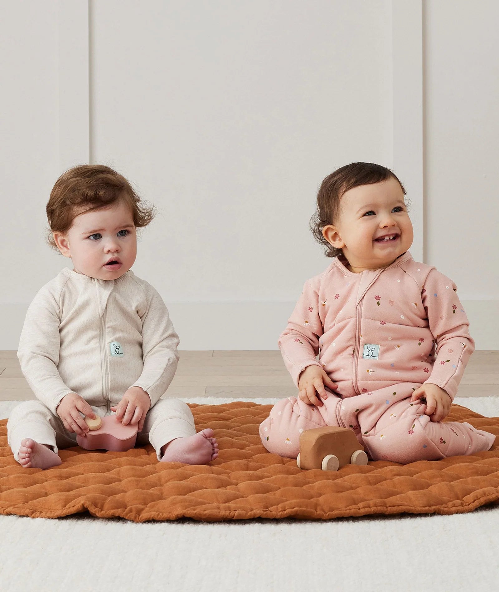 ergoPouch Sleep Onesie 2.5TOG Daises