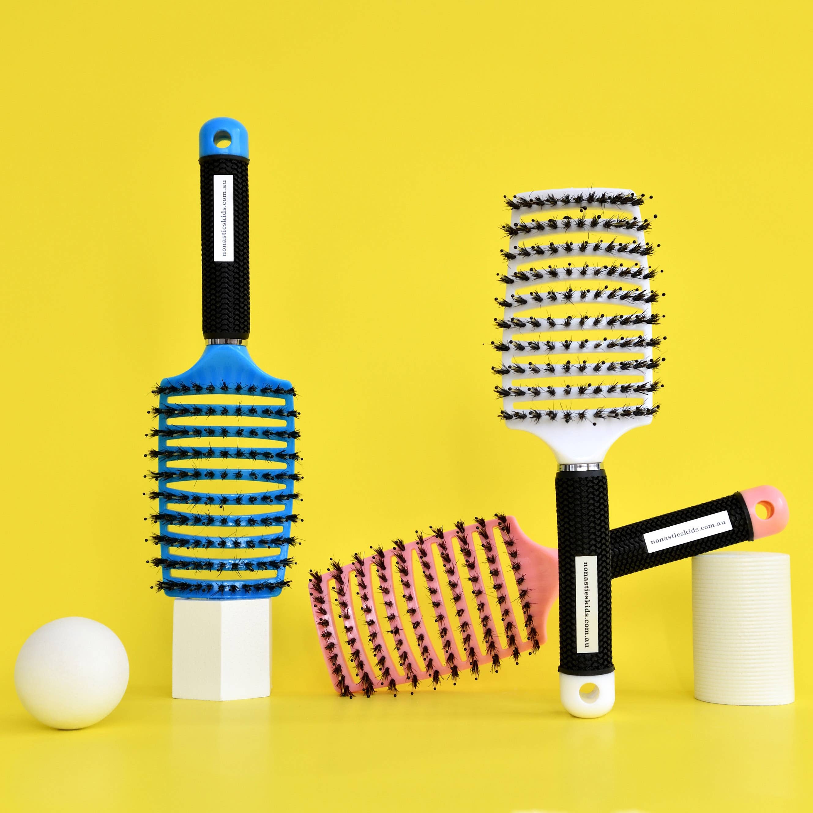 No Nasties Kids | Detangler Hair Tamer Brush Pink