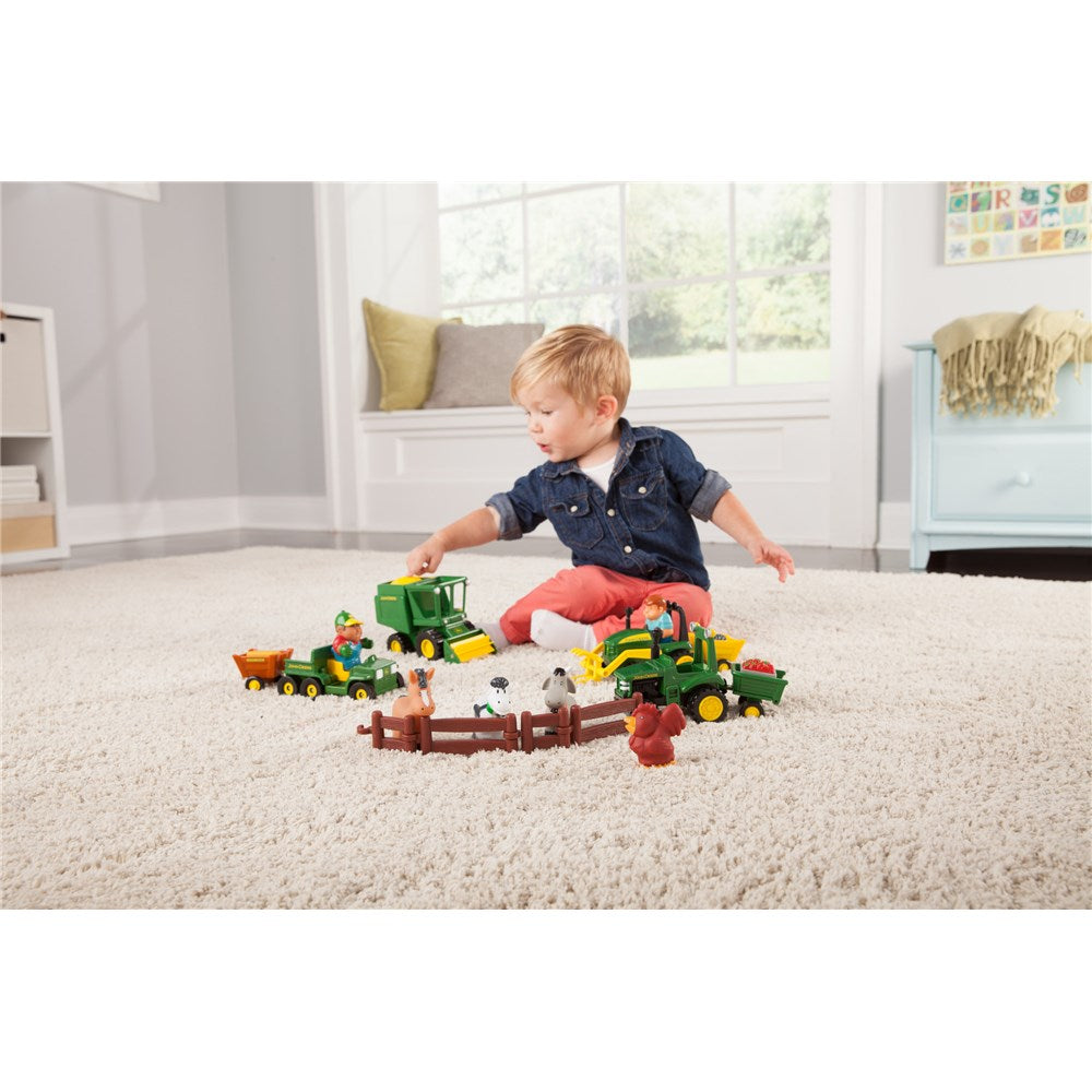 John Deere Fun on the Farm Playset 20pc