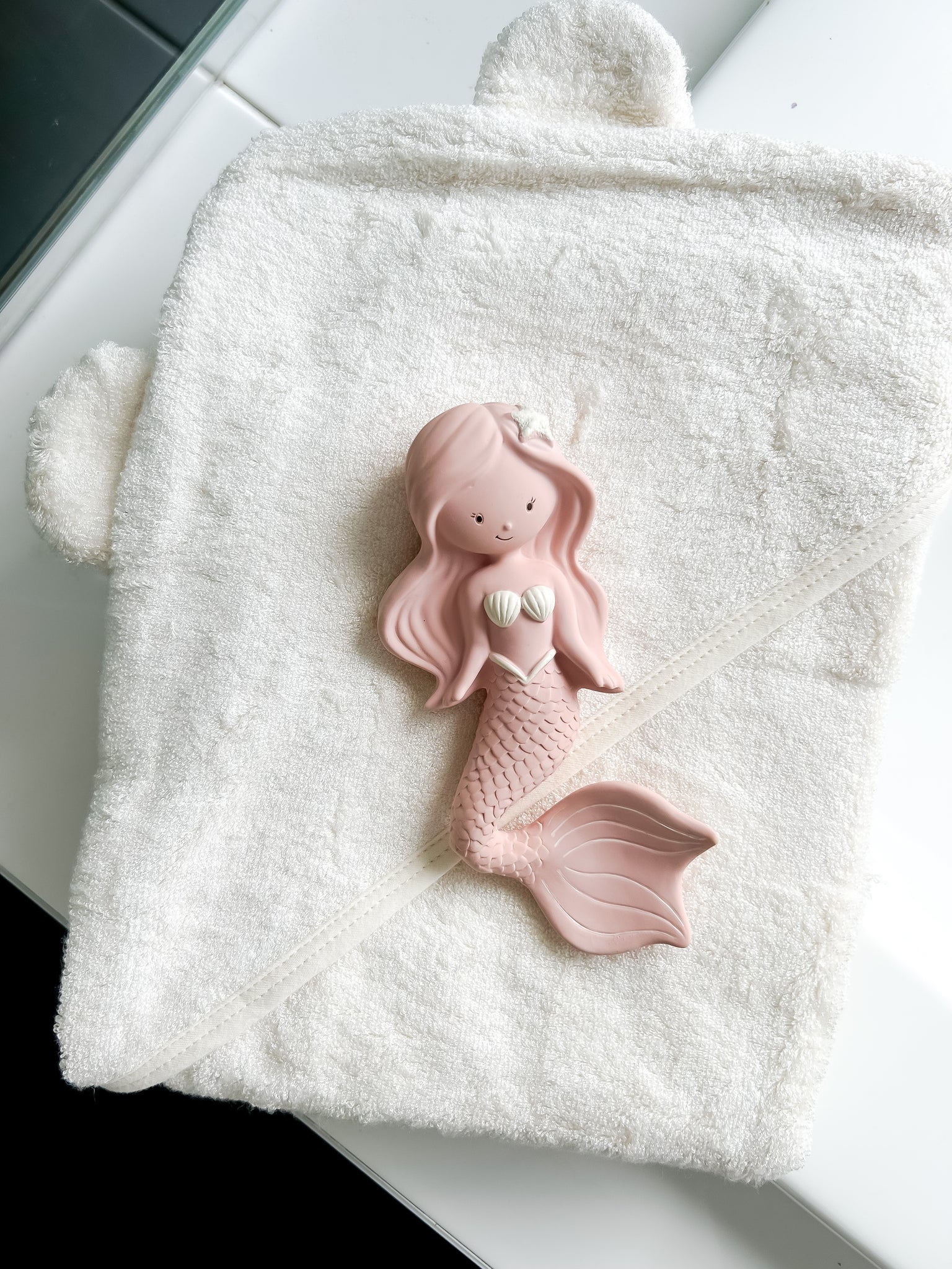 Winnie Parkes | Maeve the Mermaid Teether | Berry/Pink