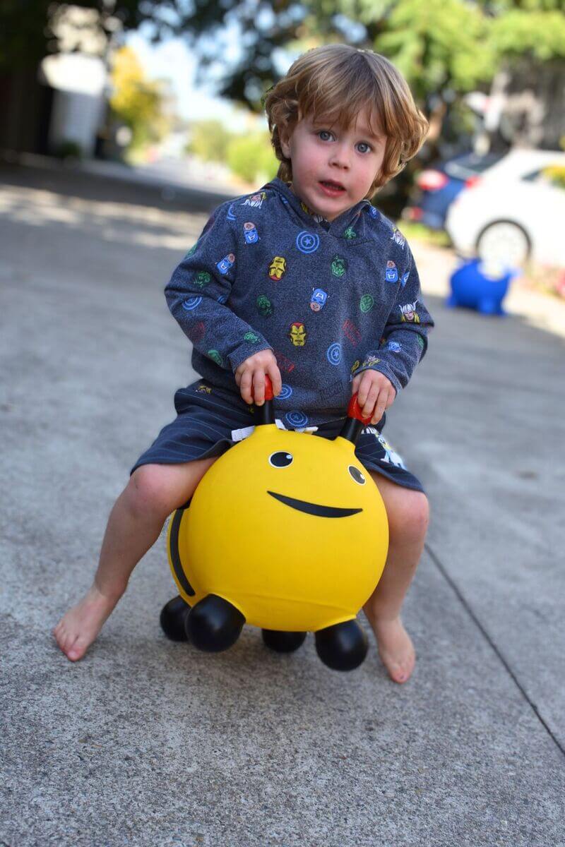 Kaper Kidz | Bouncy Rider | Buzzy the Bee