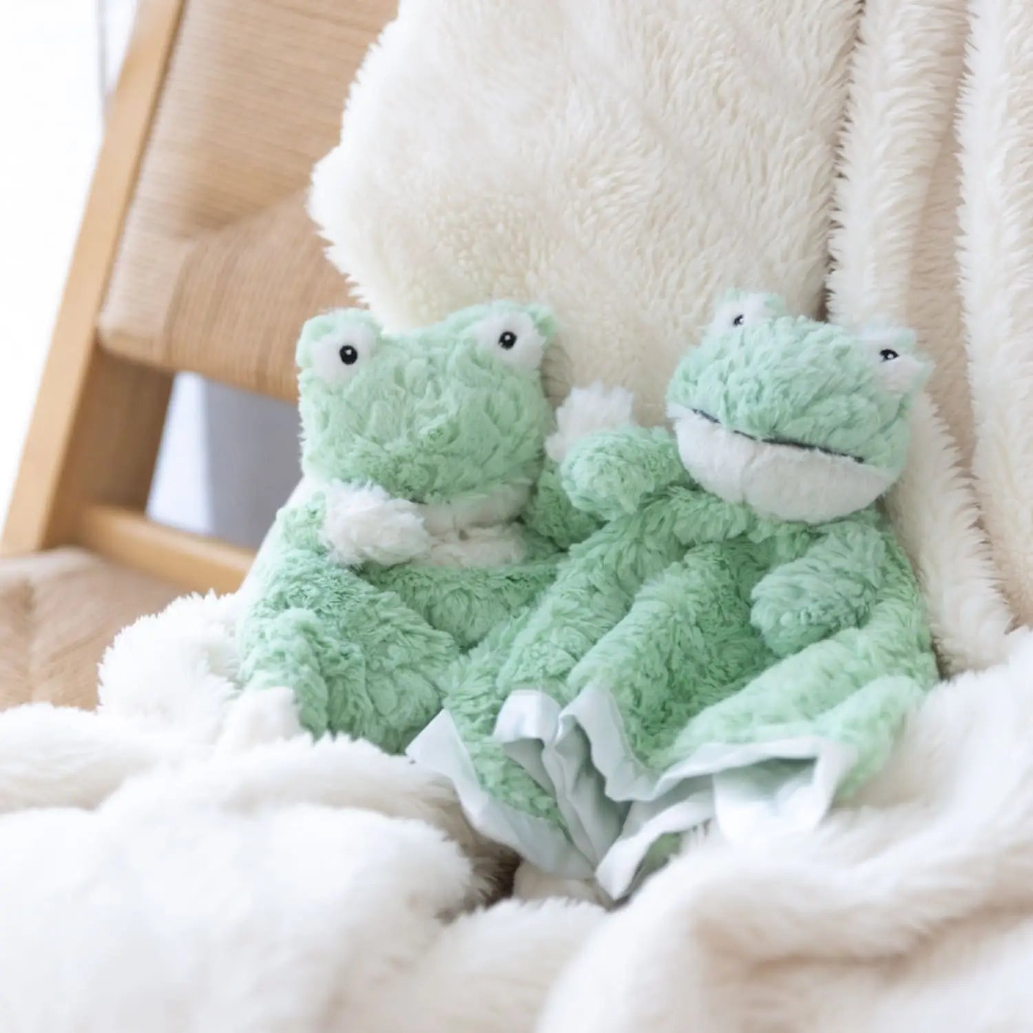 Splosh | Mary Meyer Nursery | Mint Frog Lovey 28cm