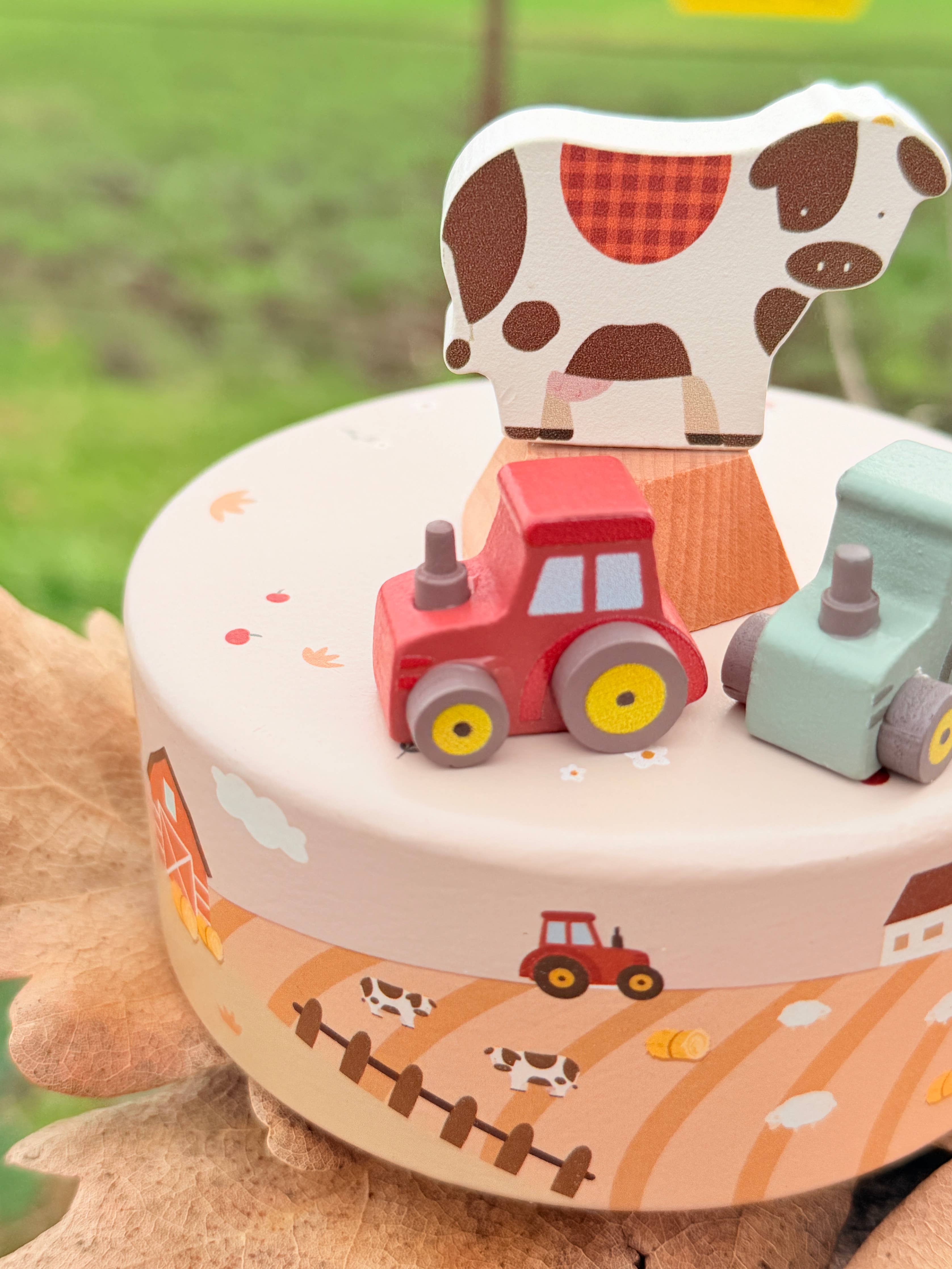 ToysLink - Onya Kids Farm Music Box with 2 Tractors