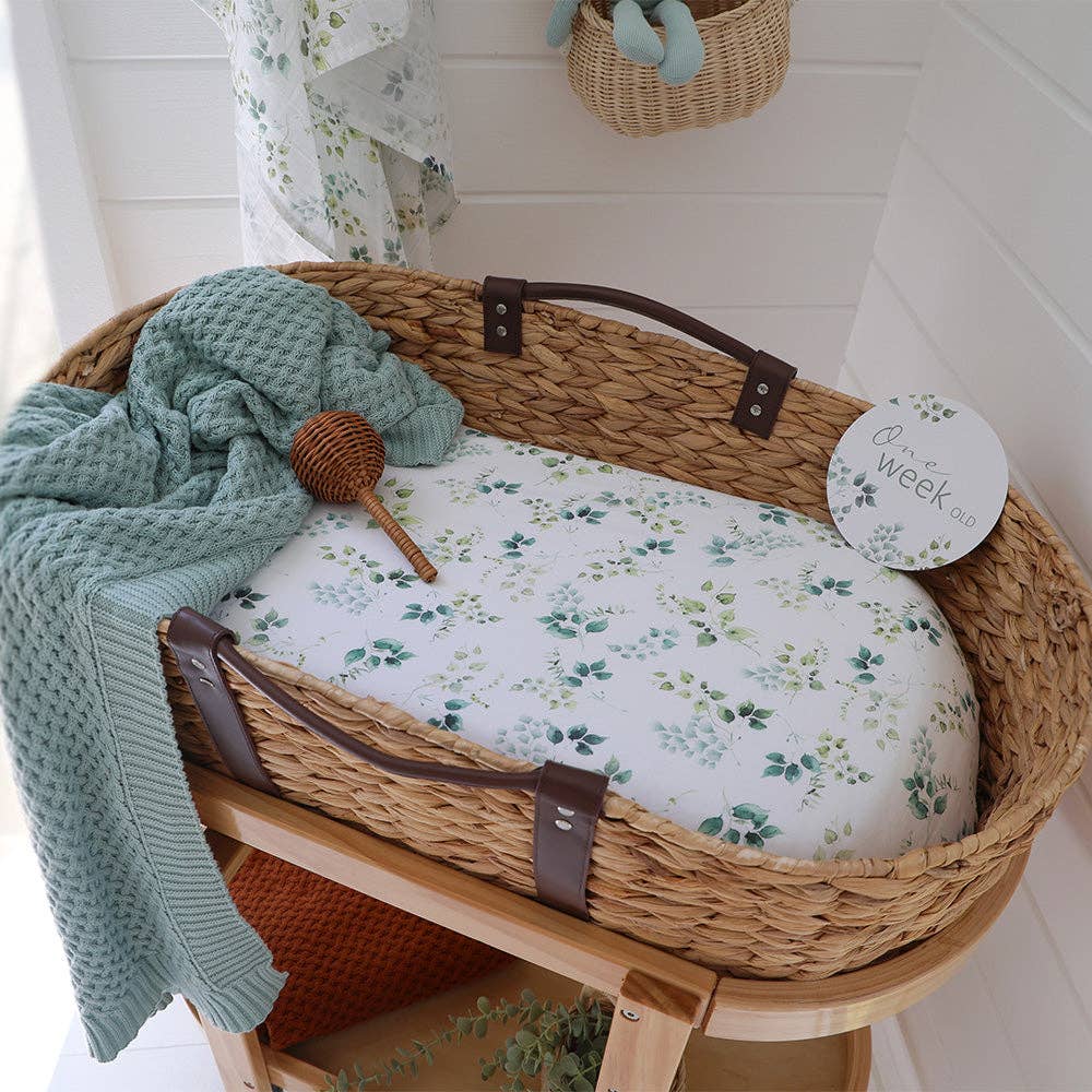 Snuggle Hunny | Organic Bassinet Sheet / Change Pad Cover | Eden